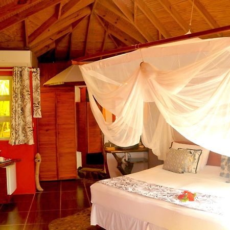 Mango Island Lodges Saint Joseph Buitenkant foto