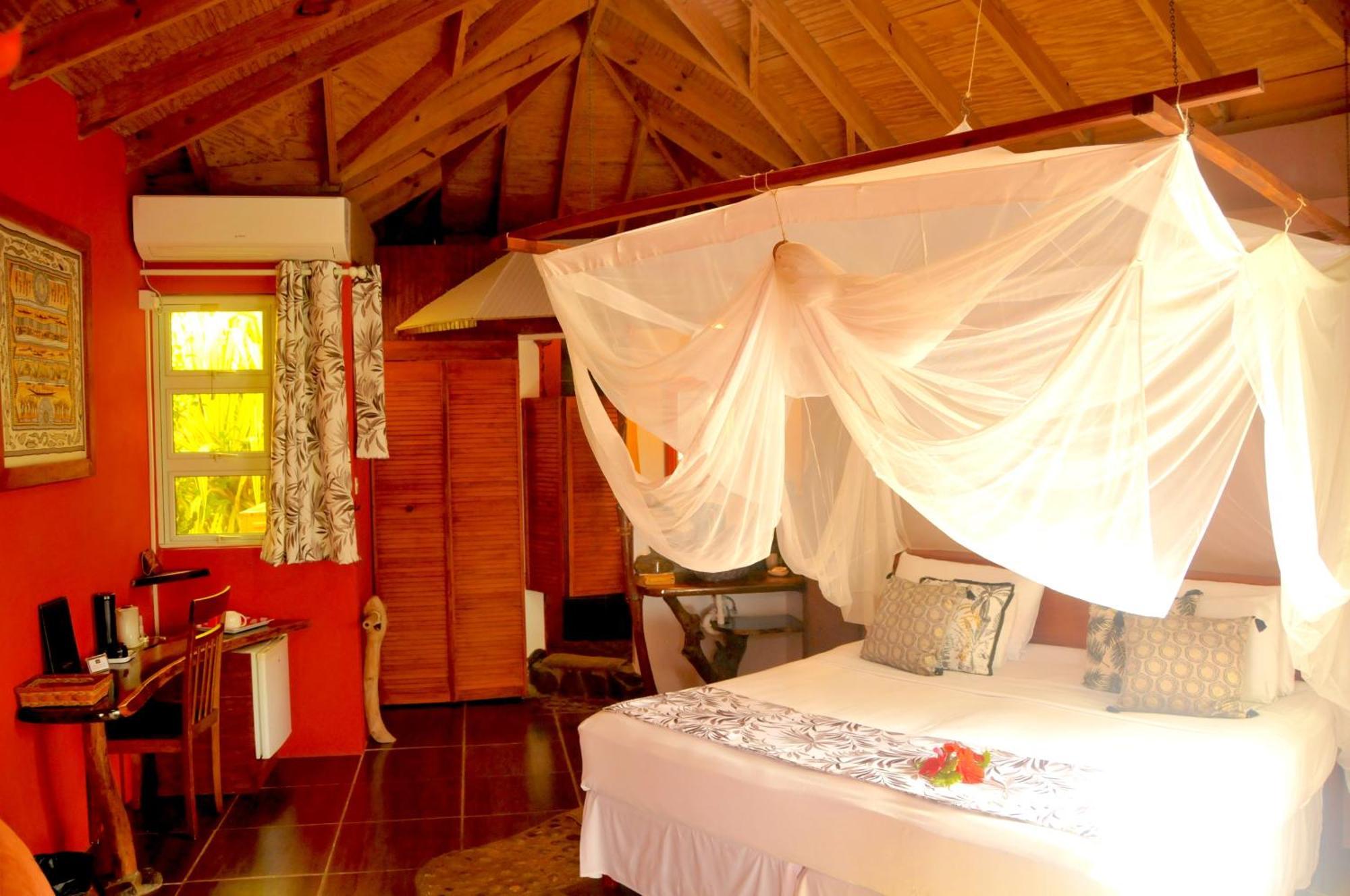 Mango Island Lodges Saint Joseph Buitenkant foto
